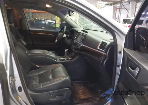 2014 Toyota Highlander Limited V6 z USA, uszkodzony, nr VIN 5TDDKRFH7ES027634